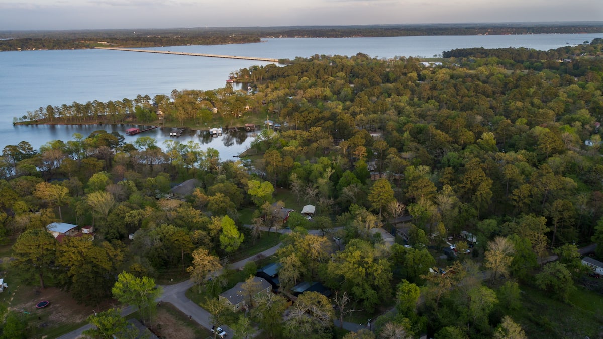 Discover the charm of Frankston, Texas 